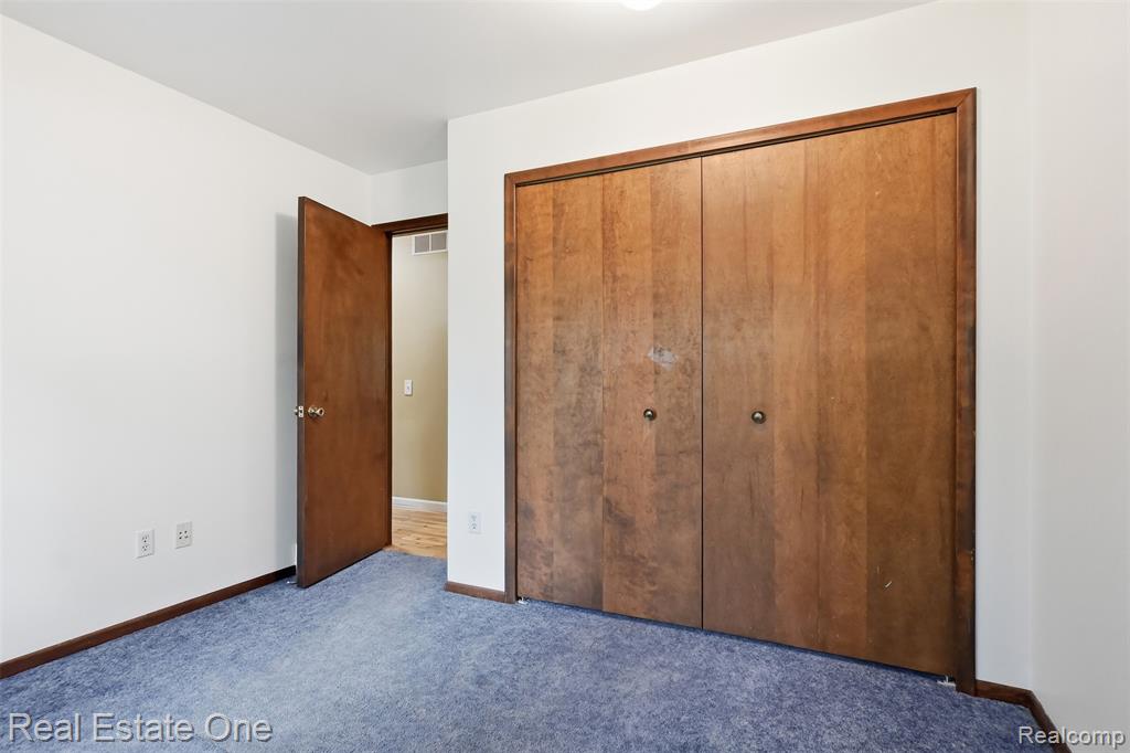 6920 Pontiac Trail, West Bloomfield, MI 48323 — Photo 14