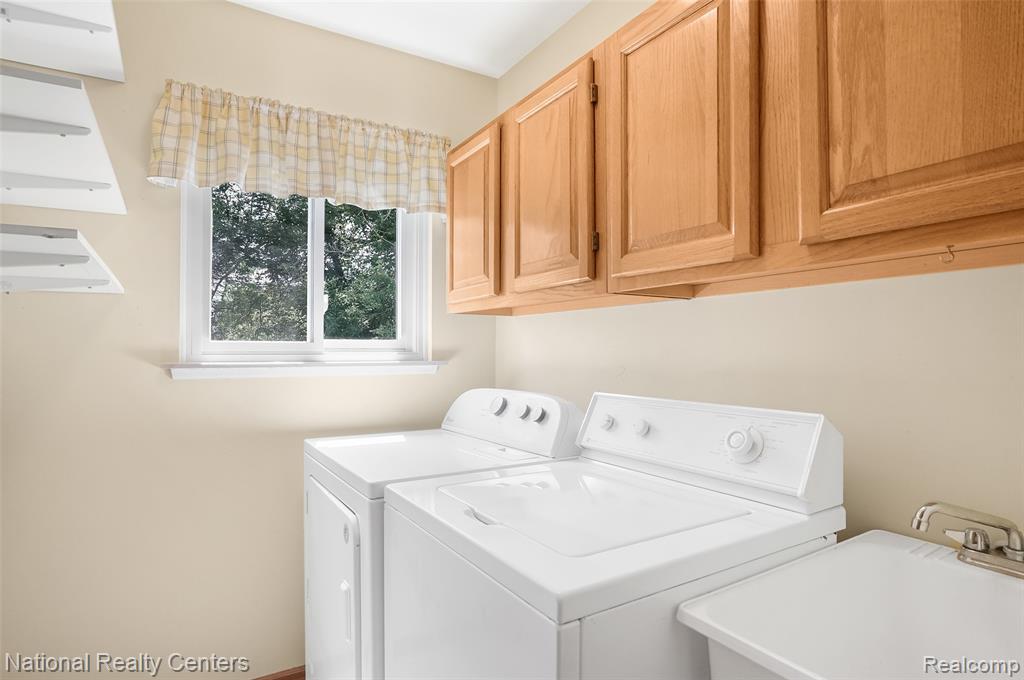 865 Challenging Trail, South Lyon, MI 48178 — Photo 19