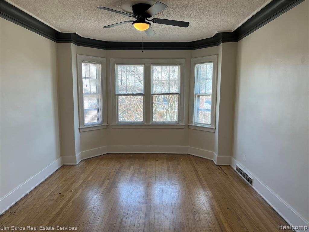987 #2S Beaconsfield Avenue, Grosse Pointe, MI 48230 — Photo 3