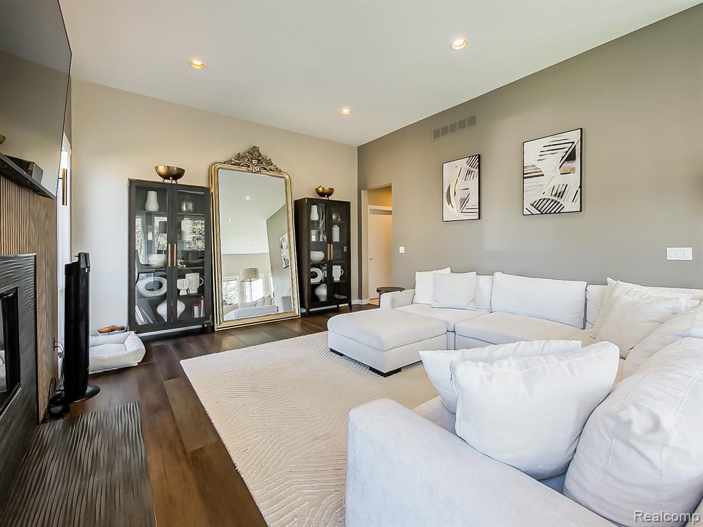 6310 Branford Drive, West Bloomfield, MI — Photo 25