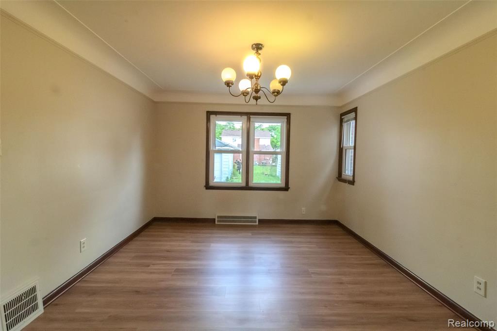 6630 Hartwell Street, Dearborn, MI 48126 — Photo 10