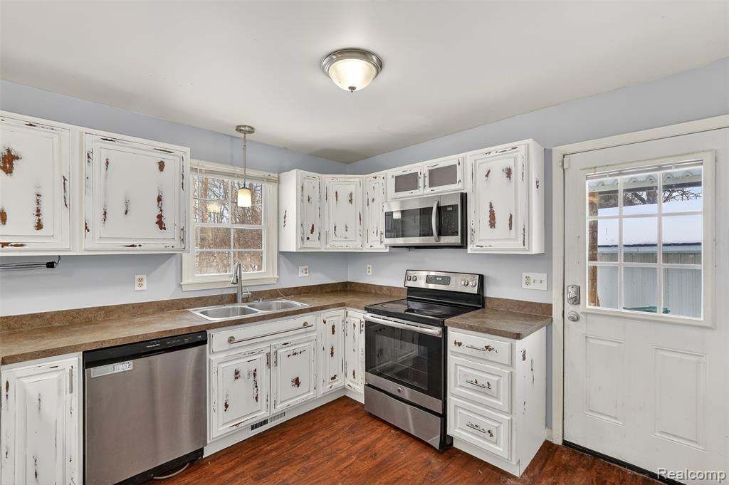5417 Rensselear Drive, Lapeer, MI 48446 — Photo 13