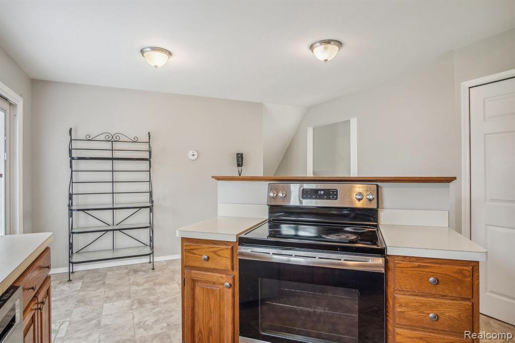 5236 PRATT Road, Lapeer, MI 48446 — Photo 11
