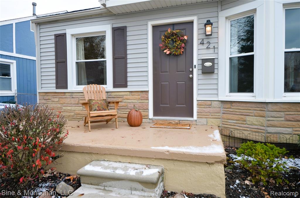 421 W Kalama Avenue S, Madison Heights, MI 48071 — Photo 3