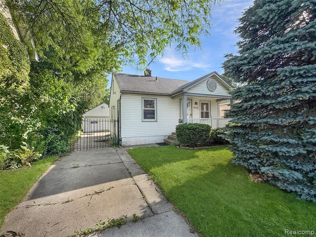 4993 Gateshead Street, Grosse Pointe, MI 48236 — Photo 2