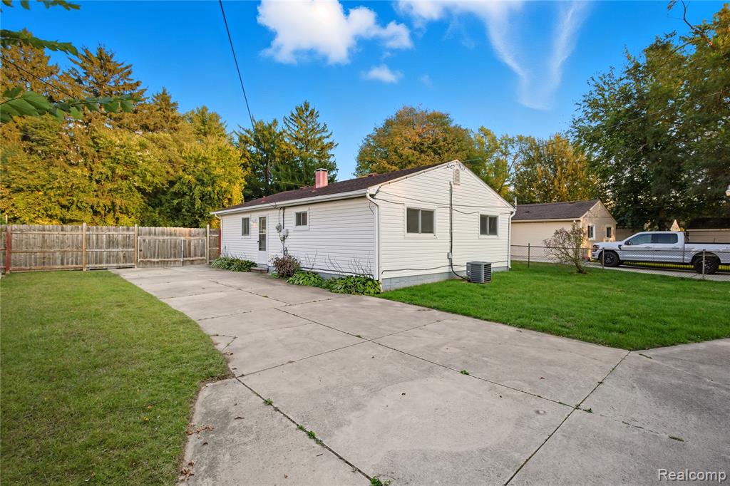 9404 Princess Street, Taylor, MI 48180 — Photo 26
