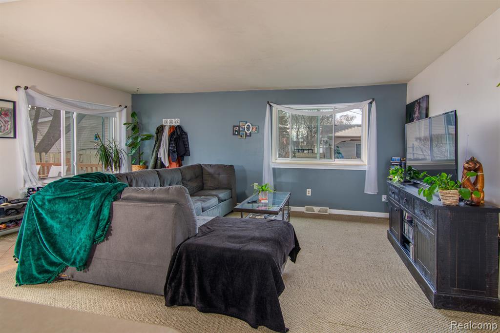 4619 JEROME Road, Clarkston, MI — Photo 2