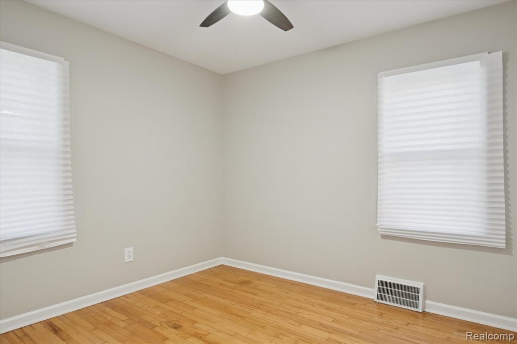 11285 Lakepointe Street, Detroit, MI 48224 — Photo 17