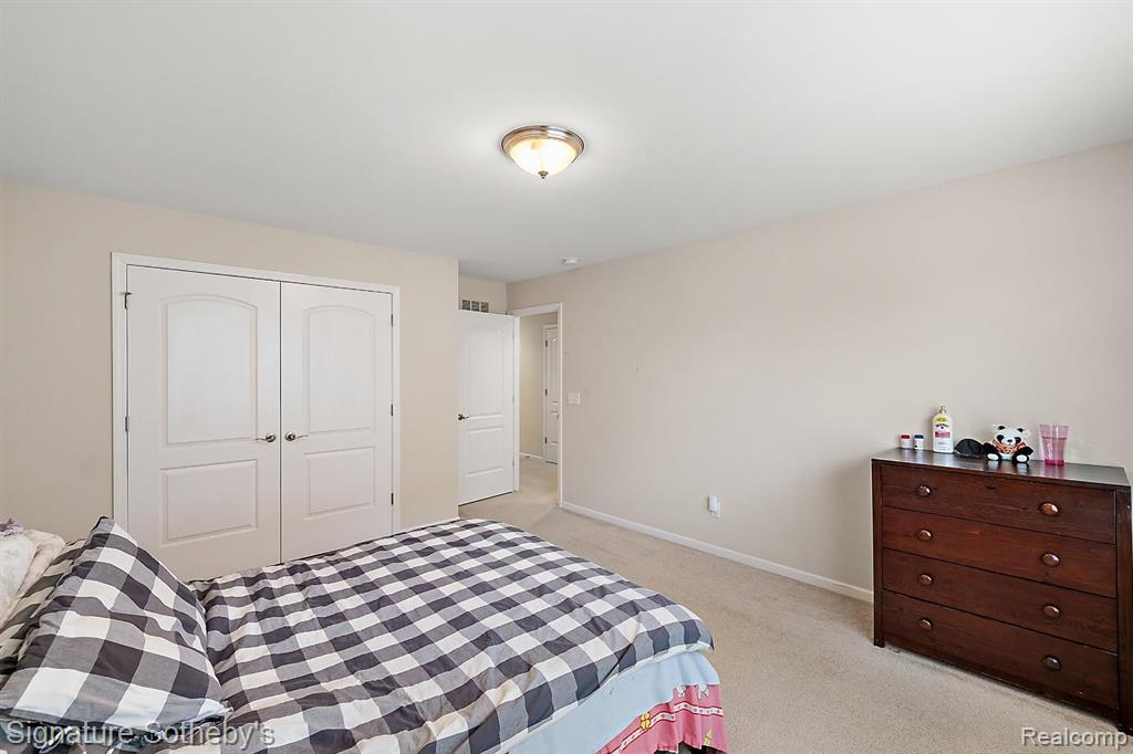 50472 SCARBOROUGH Road, Canton, MI 48188 — Photo 34