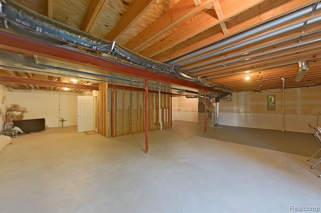50610 HAWTHORNE Court, Northville, MI 48168 — Photo 44