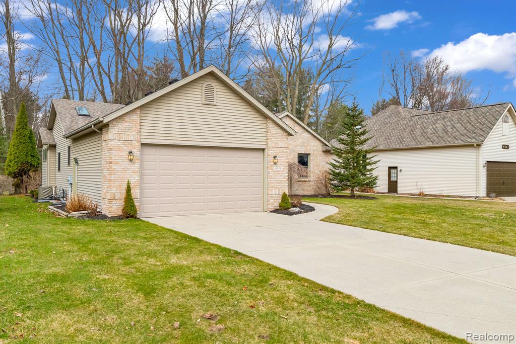 4039 Stoney Creek Drive, Fort Gratiot, MI 48059 — Photo 4