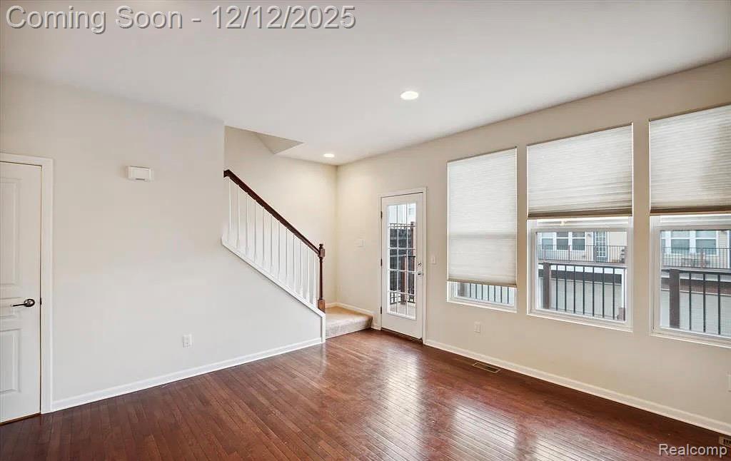 27846 Hopkins Drive, Novi, MI 48377 — Photo 11