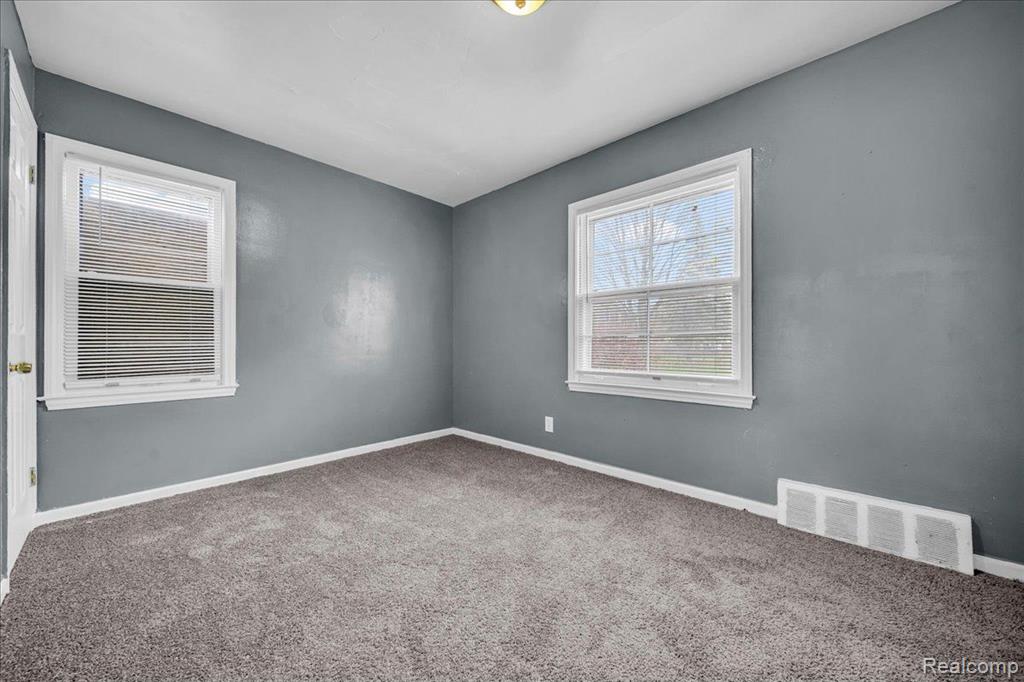 7701 PIEDMONT Street, Detroit, MI 48228 — Photo 11