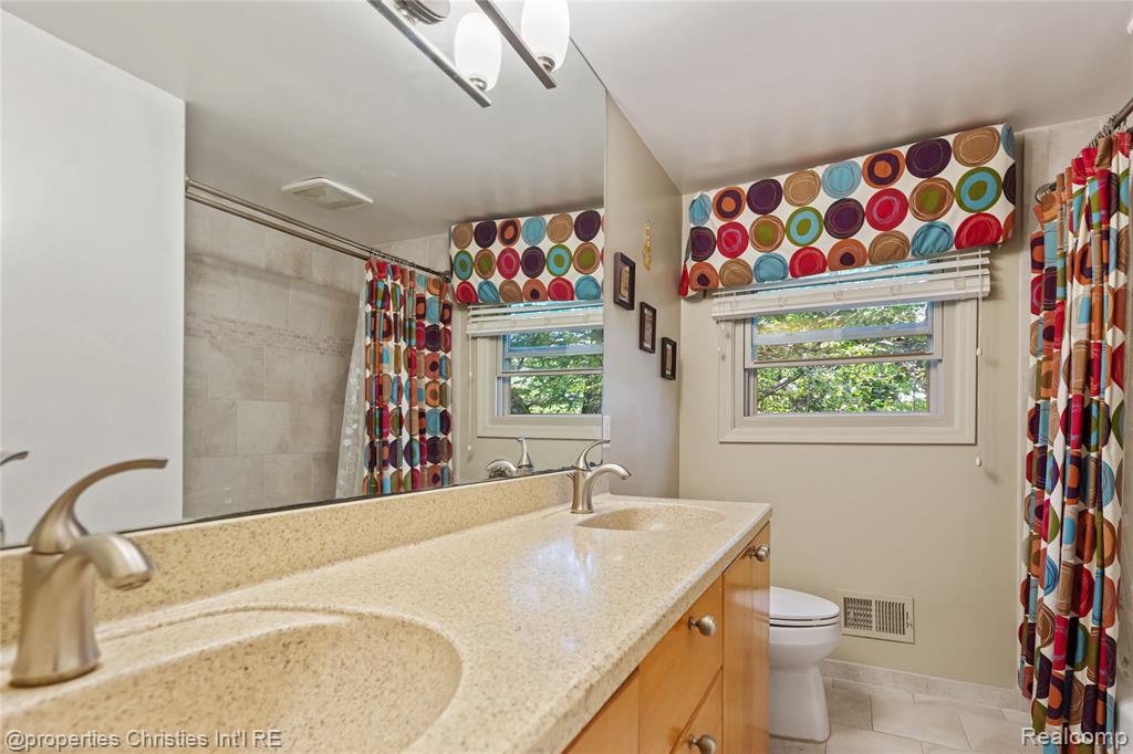 41101 Croydon Court, Northville, MI 48168 — Photo 23