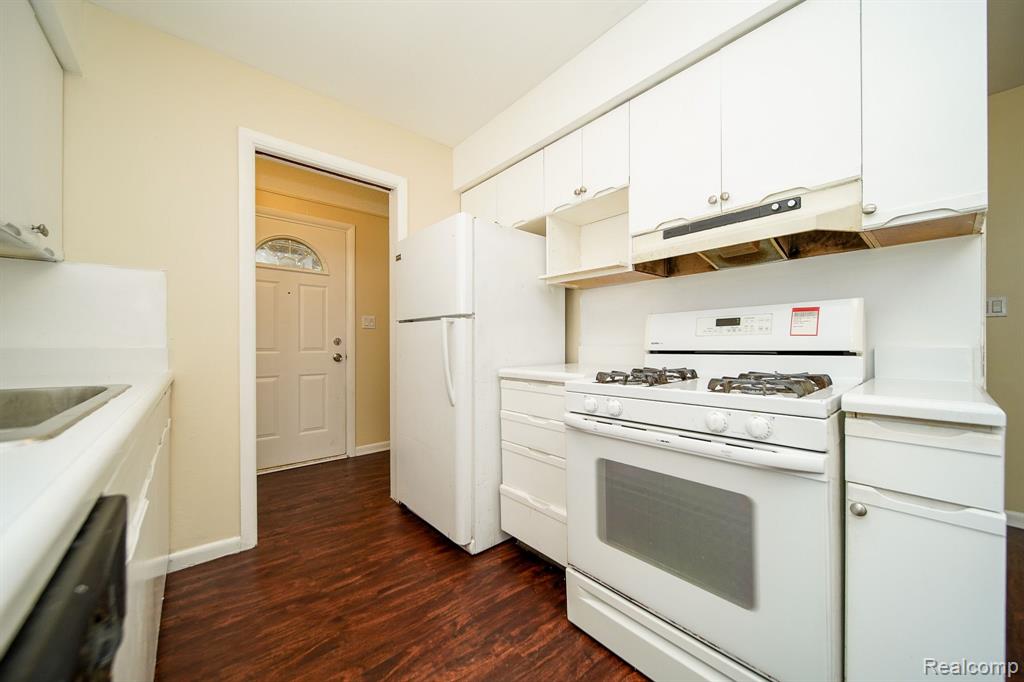 4620 DUDLEY Street, Dearborn Heights, MI 48125 — Photo 20