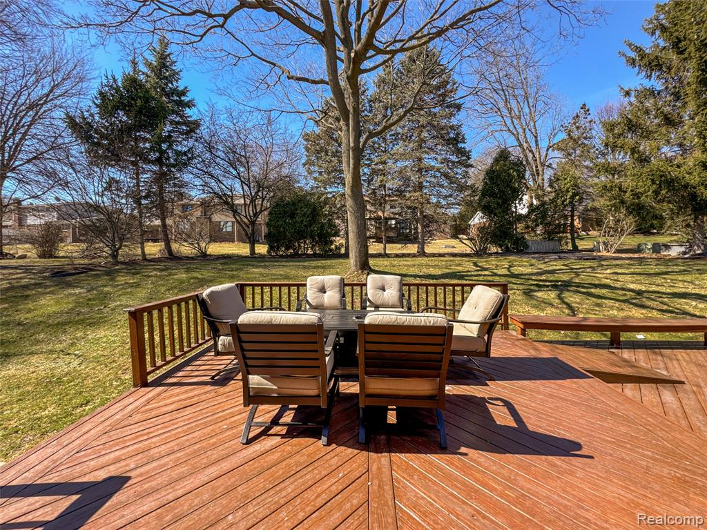 5363 Clearview Drive, Troy, MI 48098 — Photo 17