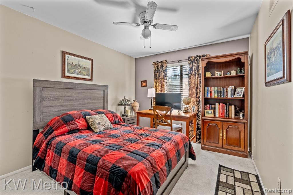 27173 CUMBERLAND Court, Southfield, MI 48033 — Photo 10
