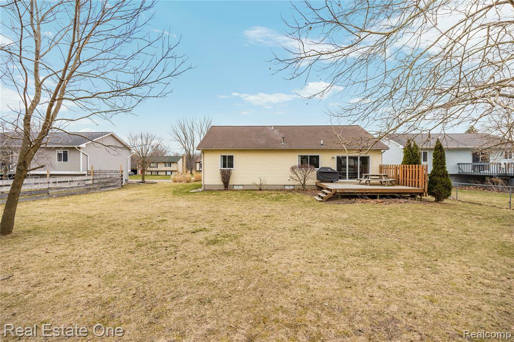 6335 Stonehearth Pass, Grand Blanc, MI 48439 — Photo 47