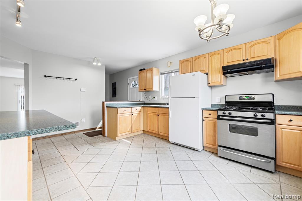 26734 Barrington Street, Madison Heights, MI 48071 — Photo 6