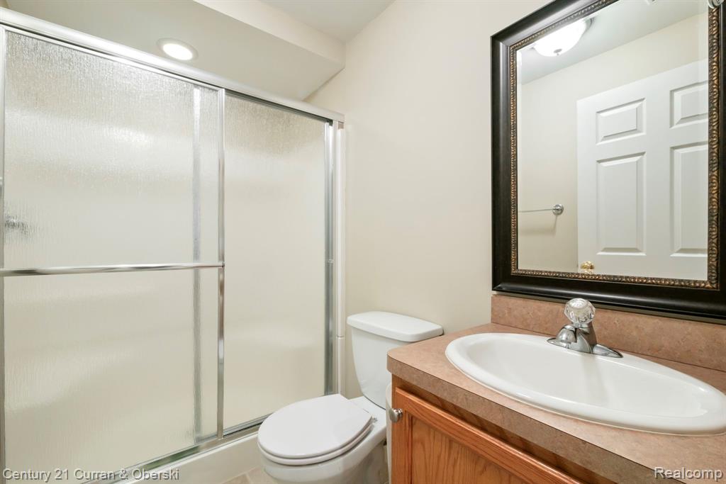 48742 Tanglewood Drive, Macomb, MI 48044 — Photo 68
