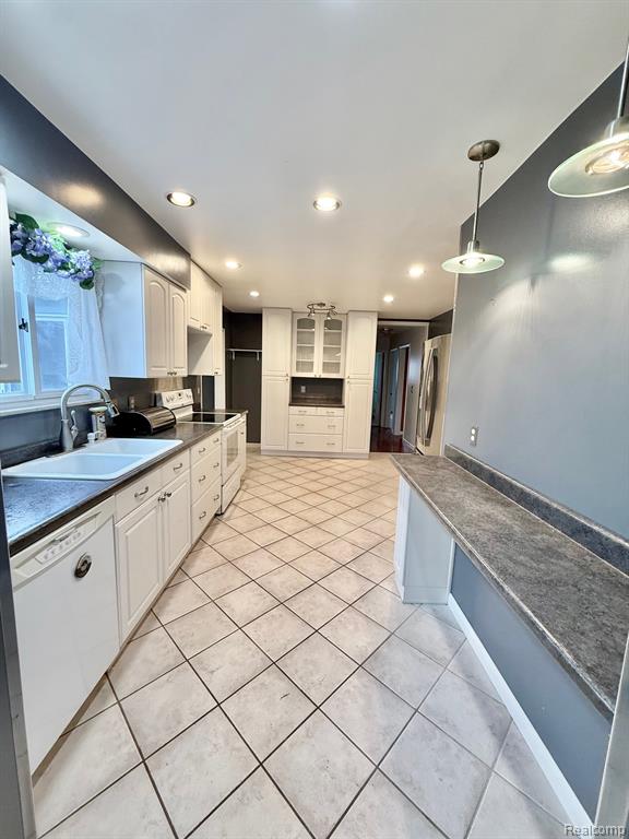 7040 Lou Mac Drive, Swartz Creek, MI 48473 — Photo 11