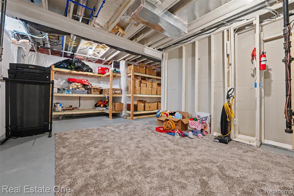 17481 Tiger Drive, Macomb, MI 48042 — Photo 37