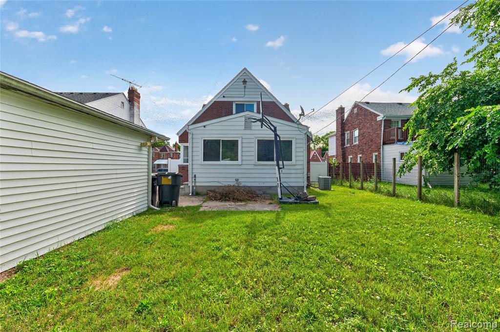 18939 Ohio Street - Photo 4