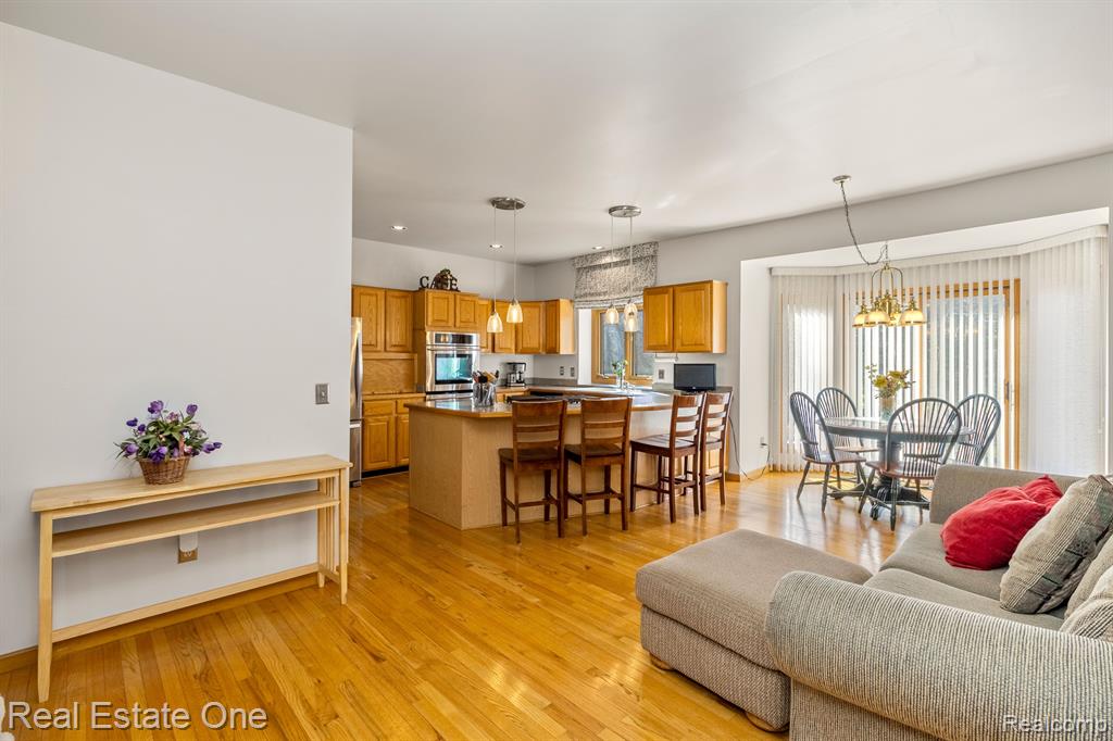 43581 NAVES Court, Clinton Twp, MI 48038 — Photo 14