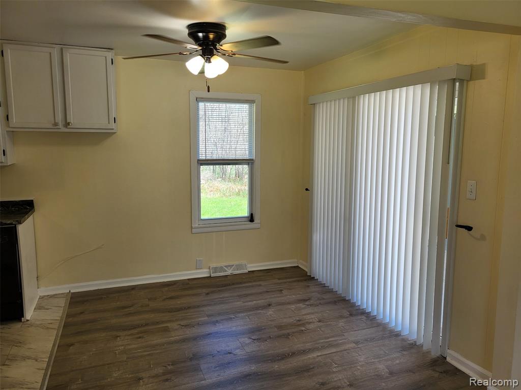 477 Crediton Street, Lake Orion, MI 48362 — Photo 14