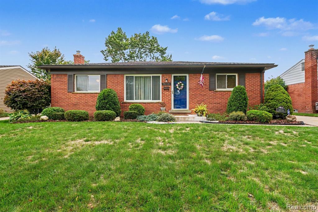 38729 Northfield Avenue, Livonia, MI 48150