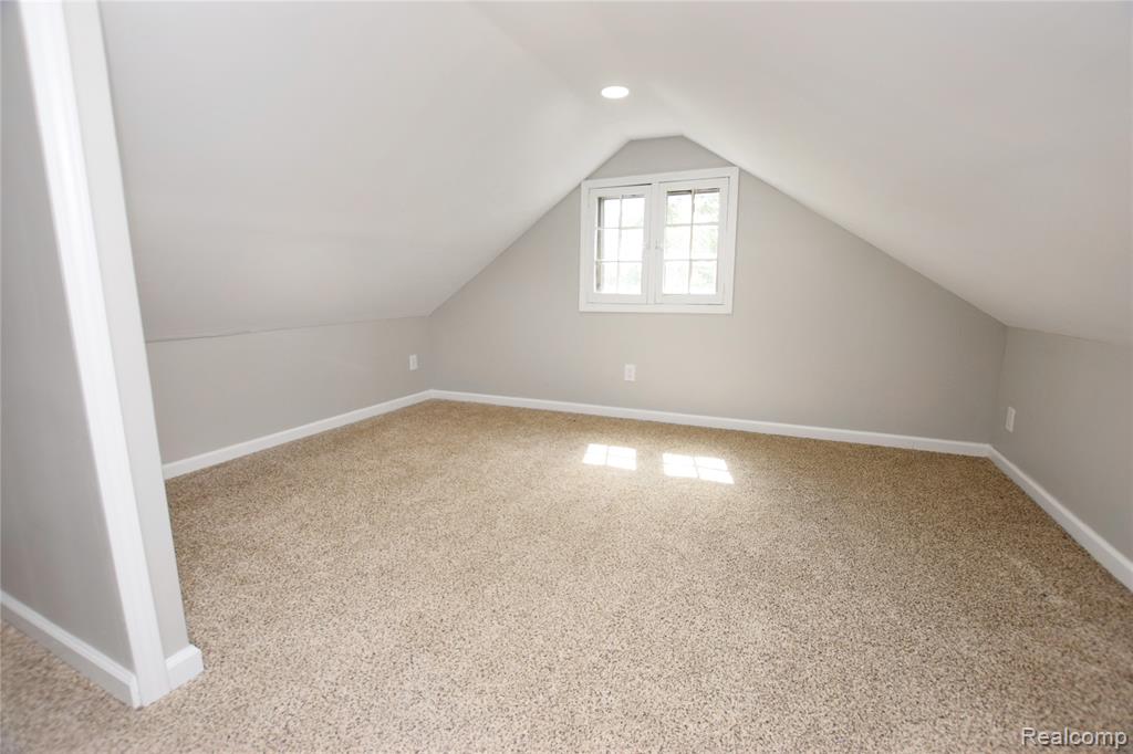 4047 Mitchell Drive, Flint, MI 48506 — Photo 18