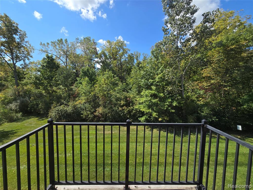 27635 Hidden Oaks Drive, Trenton, MI 48183 — Photo 2