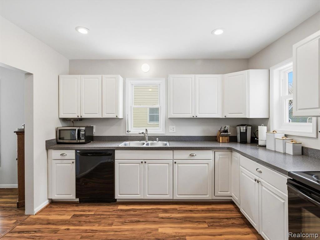 1207 Clinton Avenue, St. Clair, MI 48079 — Photo 12