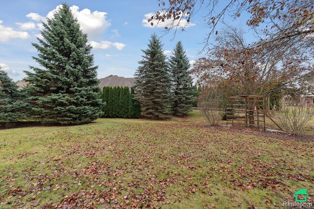 51171 W Hills Drive, Plymouth, MI 48170 — Photo 52