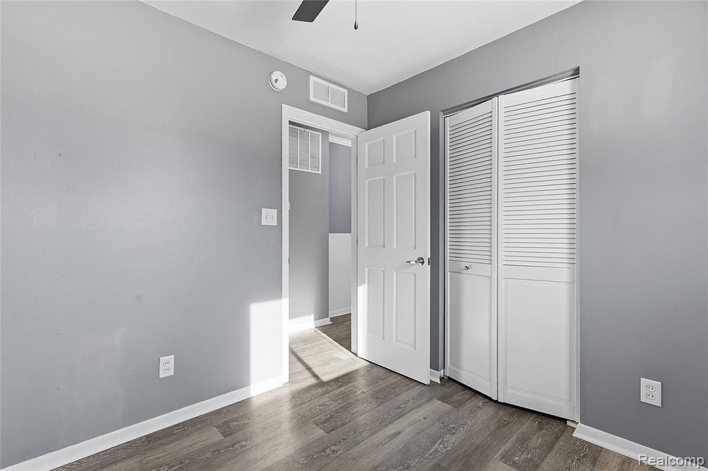 1273 Fall River Road, Ypsilanti, MI 48198 — Photo 16