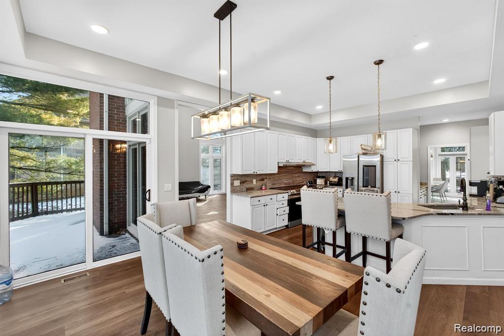 5874 Orchard Woods Drive, West Bloomfield, MI 48324 — Photo 15