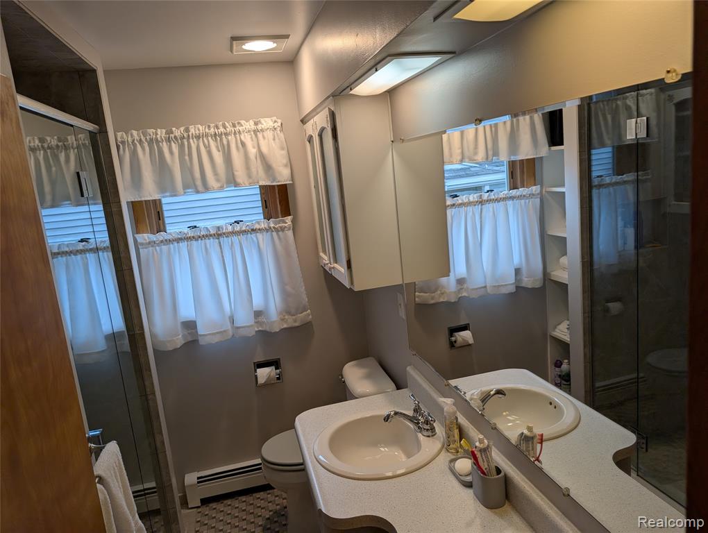 411 Cleveland Street, Bad Axe, MI 48413 — Photo 28