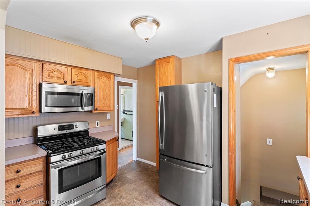 8242 RIVERDALE Street, Dearborn Heights, MI 48127 — Photo 9