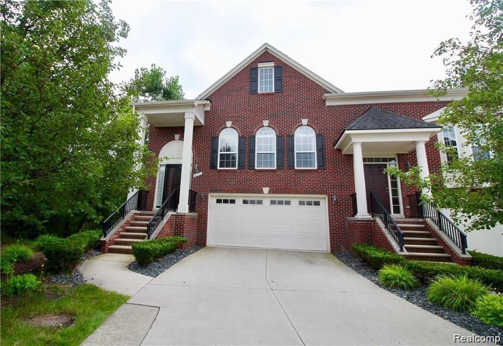 806 Red Run Drive, Troy, MI 48085 — front exterior
