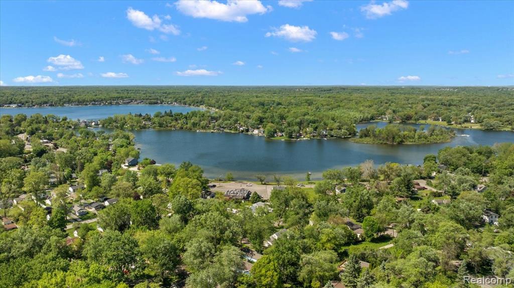 4886 Filer Street, Waterford, MI 48328 — Photo 16