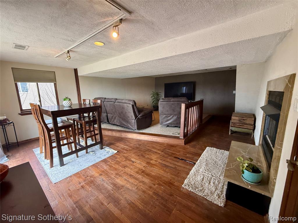 4945 Whitlow Court, Commerce Twp, MI 48382 — Photo 33