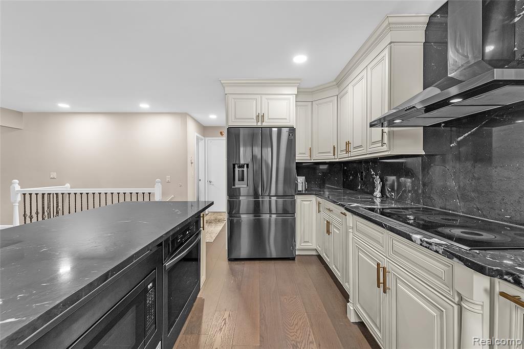 49685 Richardson Drive, Shelby Twp, MI 48315 — Photo 28