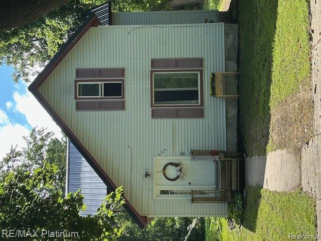 409 S CHERRY STREET, Kalkaska, MI 49646 — Photo 2