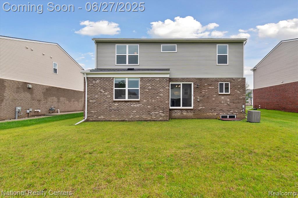 5241 Marie Lane, Sterling Heights, MI 48310 — Photo 39