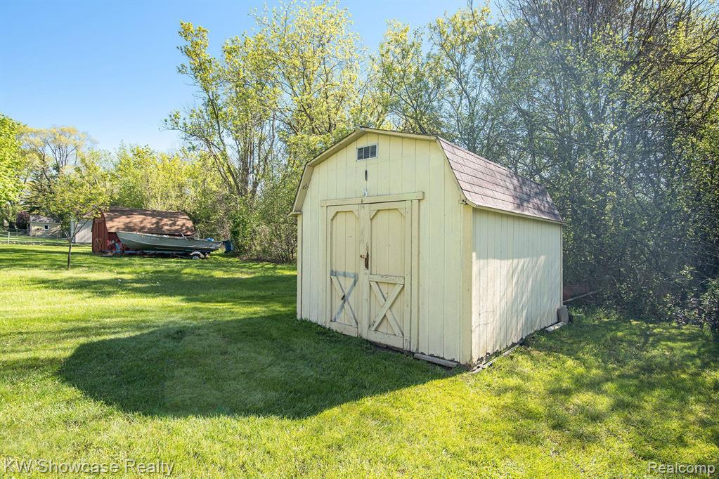 4045 S ELMS Road, Swartz Creek, MI 48473 — Photo 19