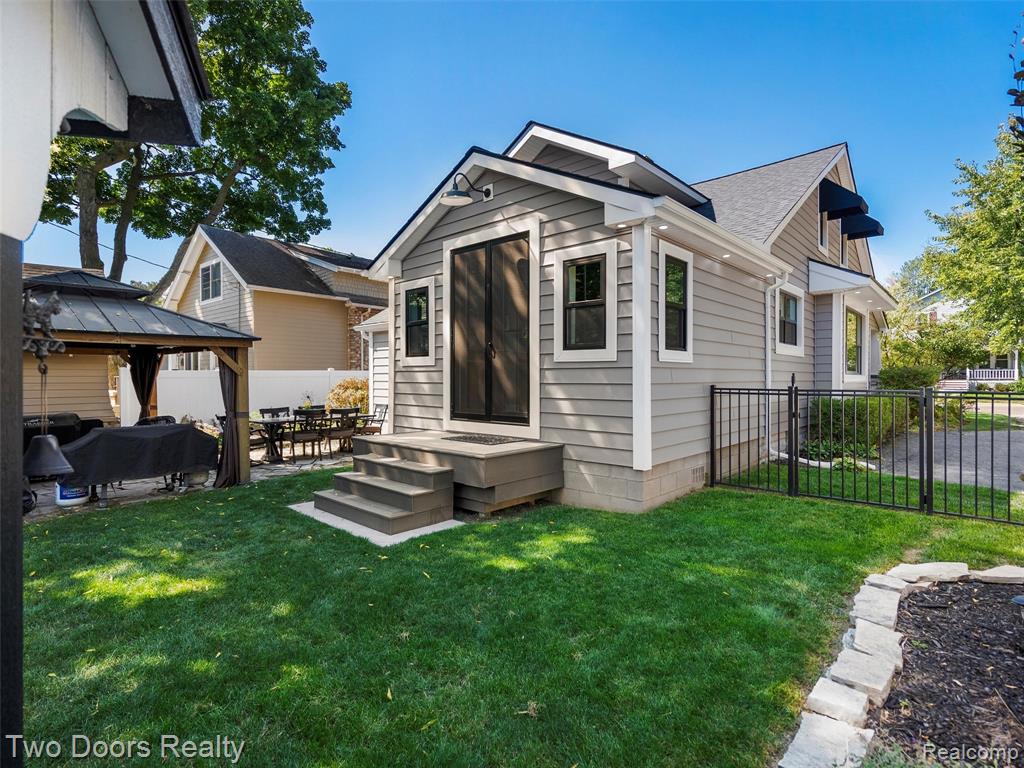 426 N Castell Avenue, Rochester, MI 48307 — Photo 47