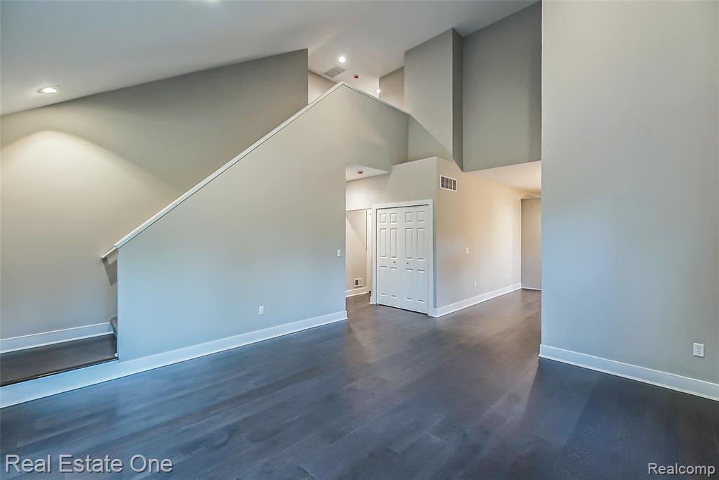 529 Indian Oaks Drive, Howell, MI 48843 — Photo 20