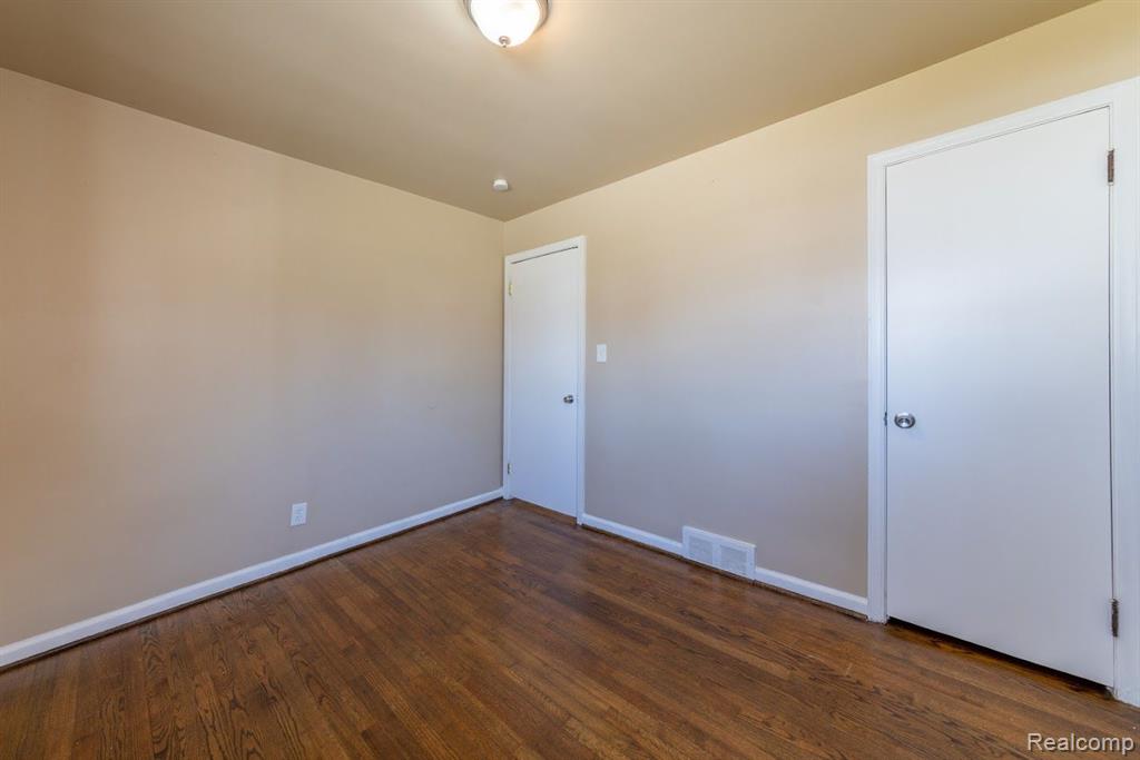 620 ARLINGTON Street, Inkster, MI 48141 — Photo 9