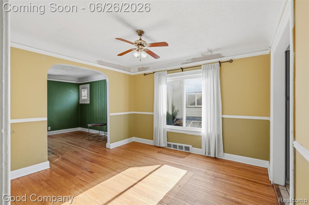 520 E Muir Avenue, Hazel Park, MI 48030 — Photo 9