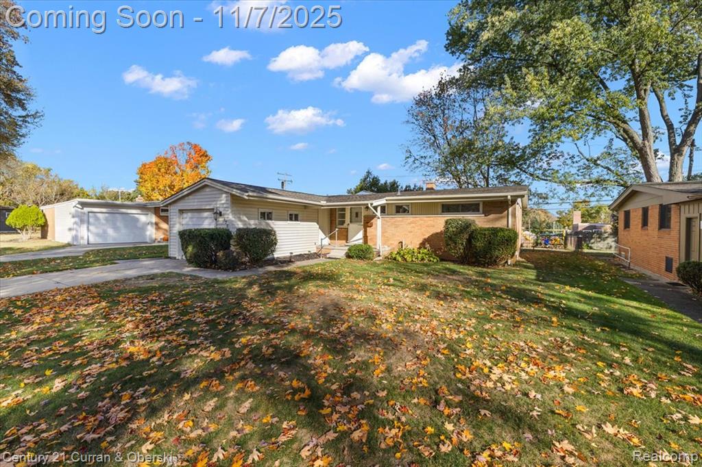 878 Brooklawn Drive, Troy, MI 48084 — Photo 2